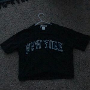 x small, gray , crop top , with new york graphic